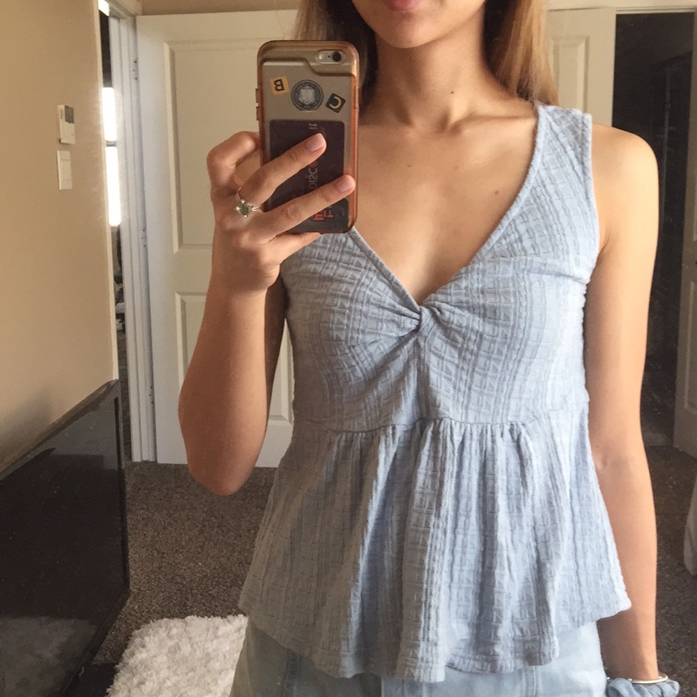 Lucky Brand Textured Printed Twist V-neck